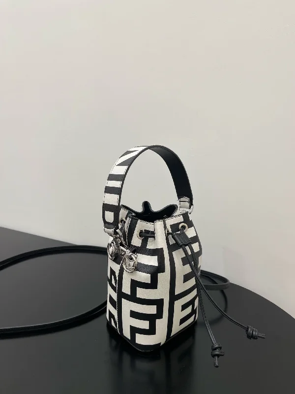 Fendi Luxury Bag - FED - 083