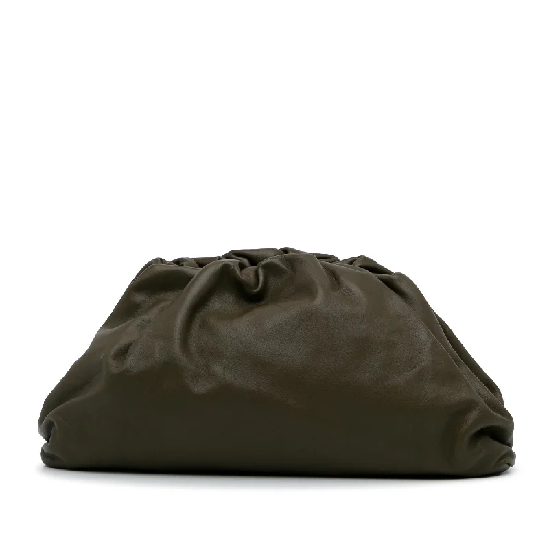 Bottega Veneta Teen Pouch (SHG-mg8Euk)