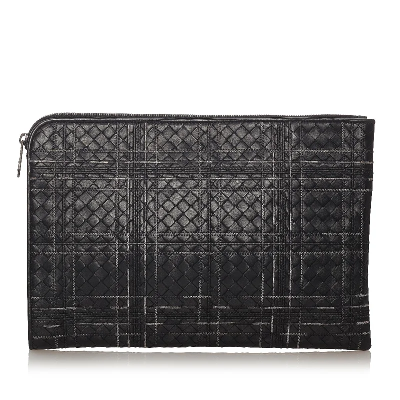 Bottega Veneta Intrecciato Leather Clutch Bag (SHG-27403)