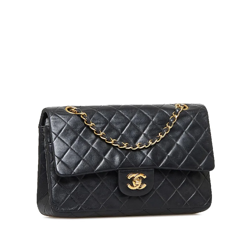 Chanel Medium Classic Lambskin Double Flap Bag (Qbu6SW)