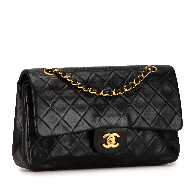 Chanel Medium Classic Lambskin Double Flap (f8WIdR)