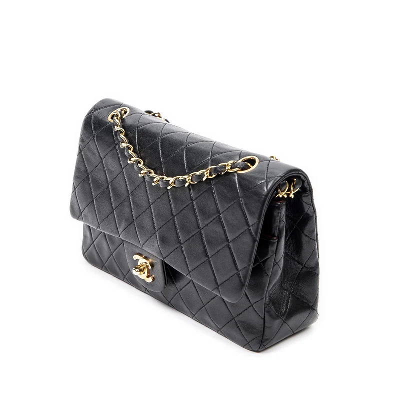 Chanel Medium Classic Lambskin Double Flap (lRIbs9)