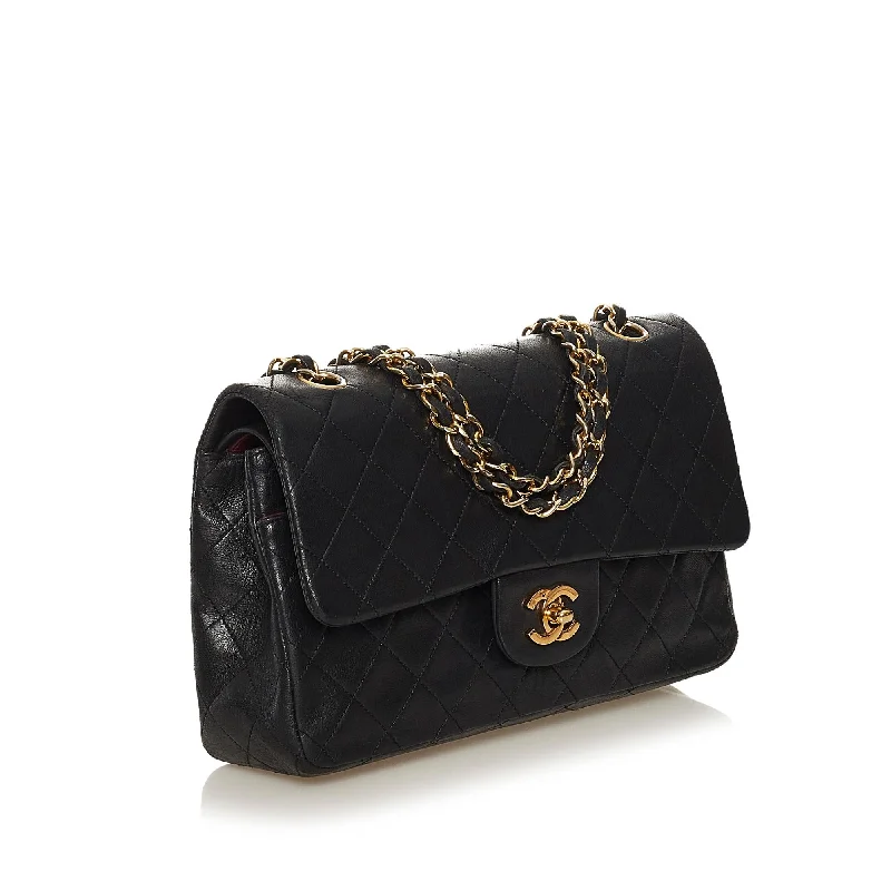 Chanel Medium Classic Lambskin Double Flap (QJVeiD)