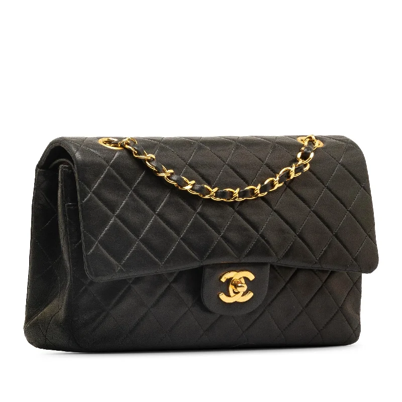 Chanel Medium Classic Lambskin Double Flap (zFe3qn)