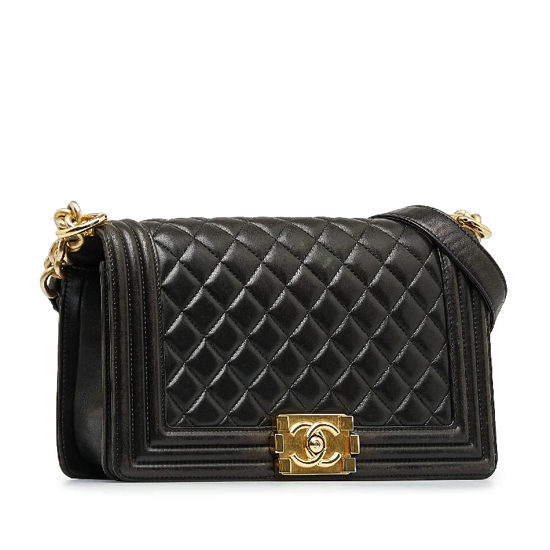 Chanel Medium Lambskin Boy Flap Bag (1jQAVu)