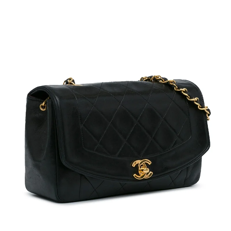 Chanel Medium Lambskin Diana Flap (YPOPPc)