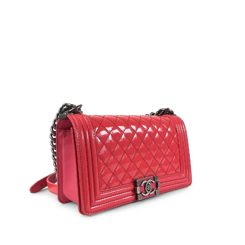 Chanel Medium Patent Boy Flap (5SohTg)